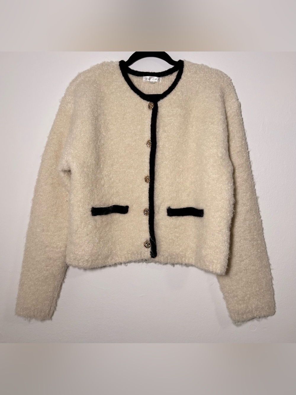 Line and Dot 5 Button Round Neck Ben Cardigan beige Size medium m